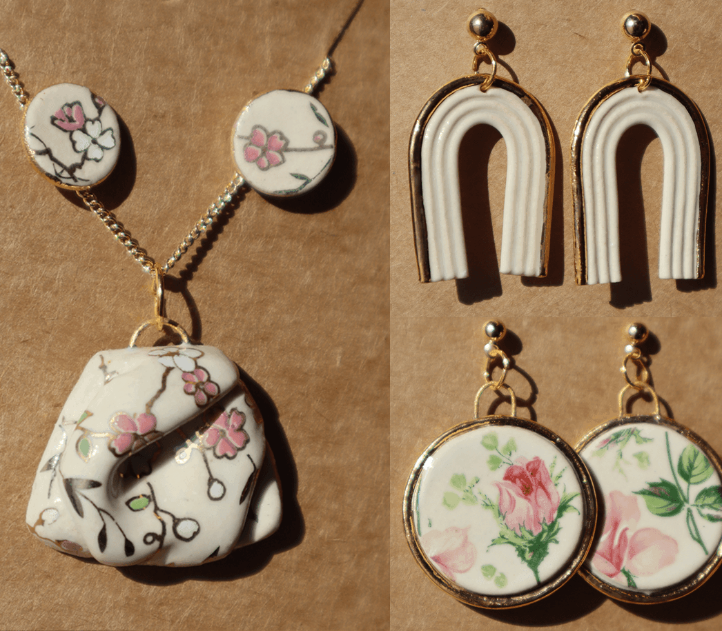 On the left two small ceramic earrings and a pendant, on the right two pairs of ceramic earrings