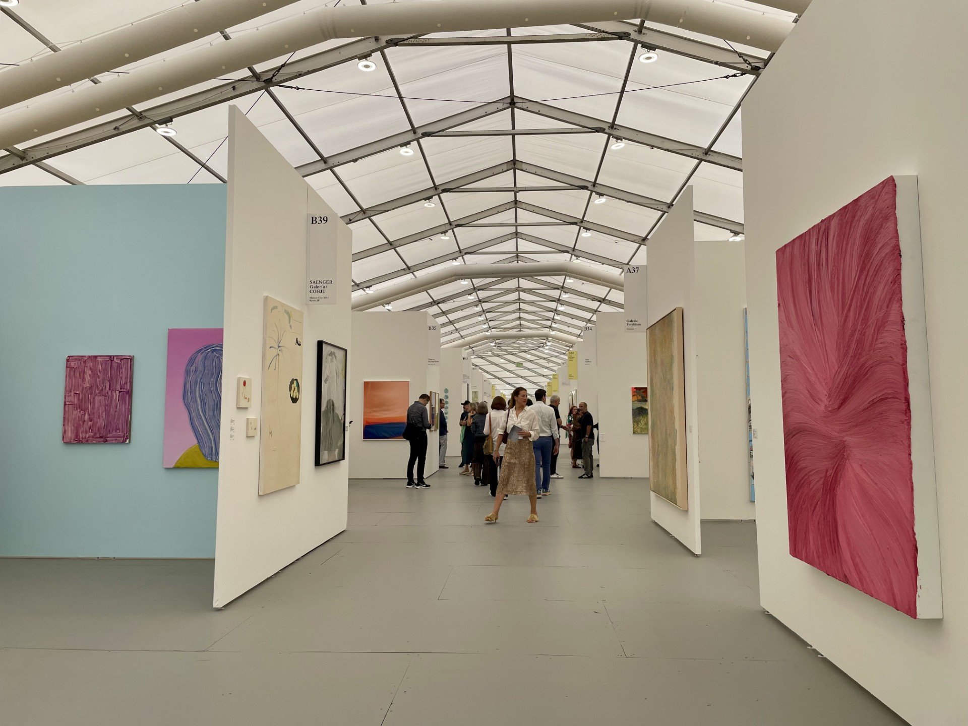 People in a gallery of paintings